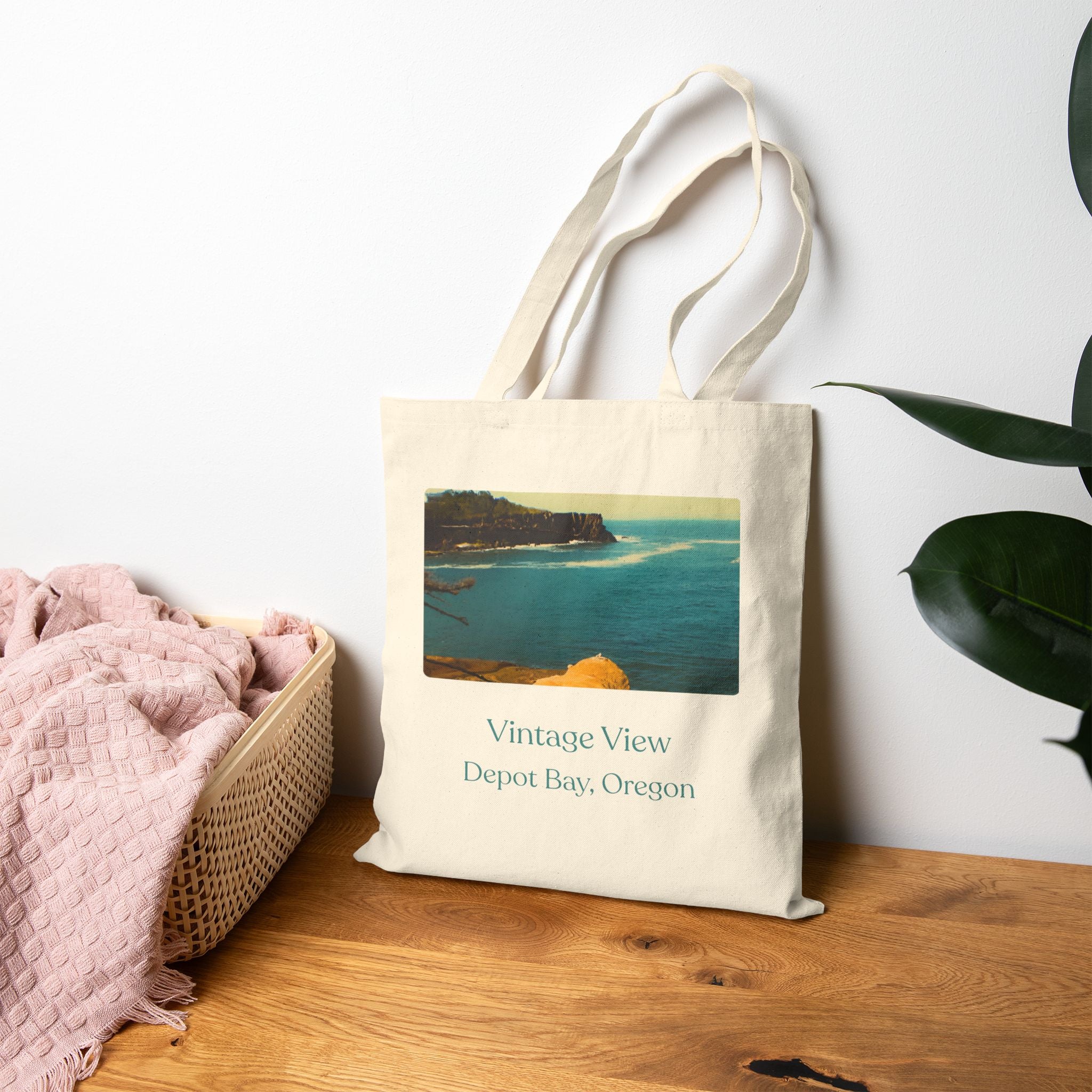 Vintage View Depot Bay Beach Tote